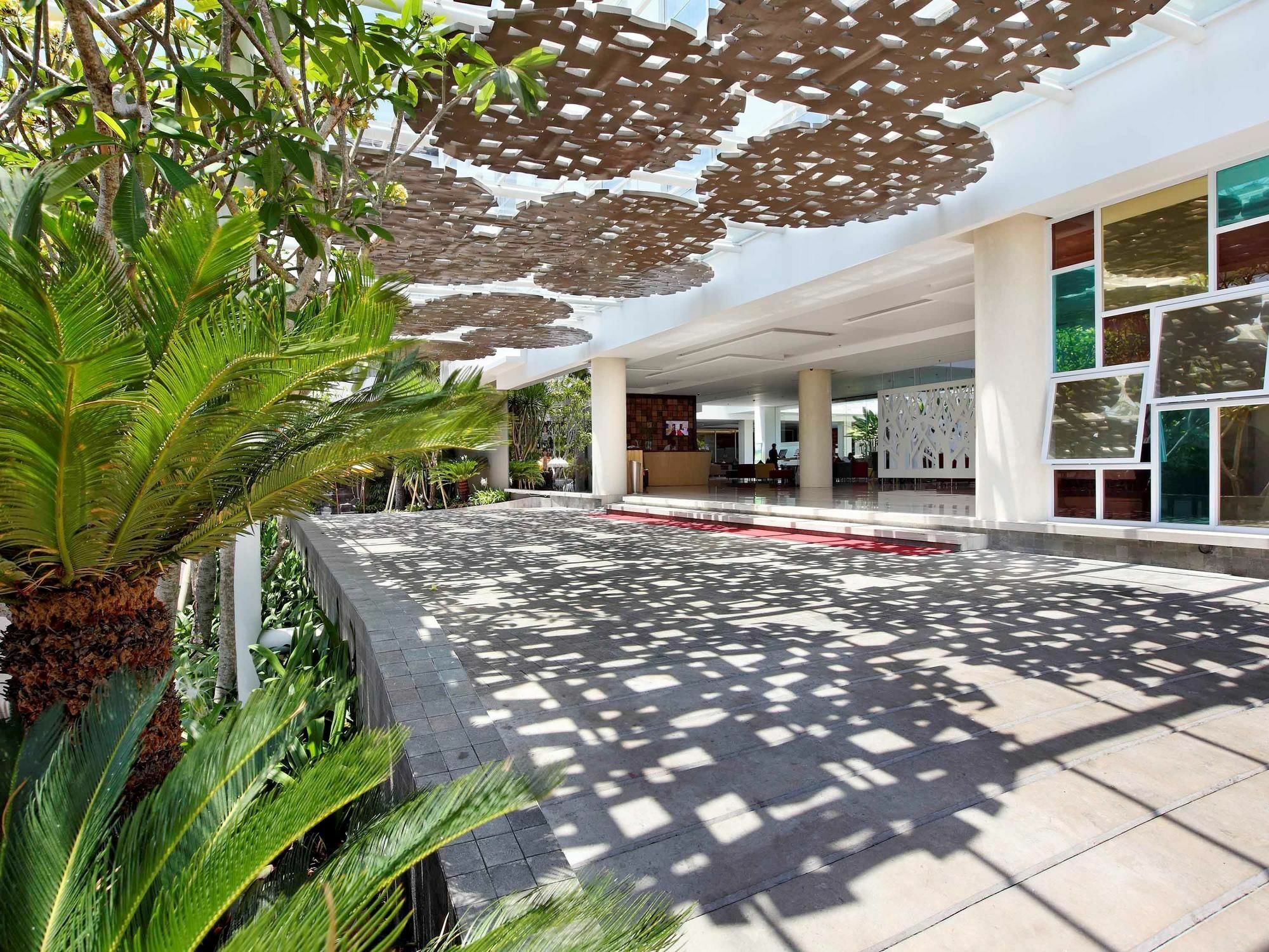 Harvestland Hotel Bali Кута Екстериор снимка